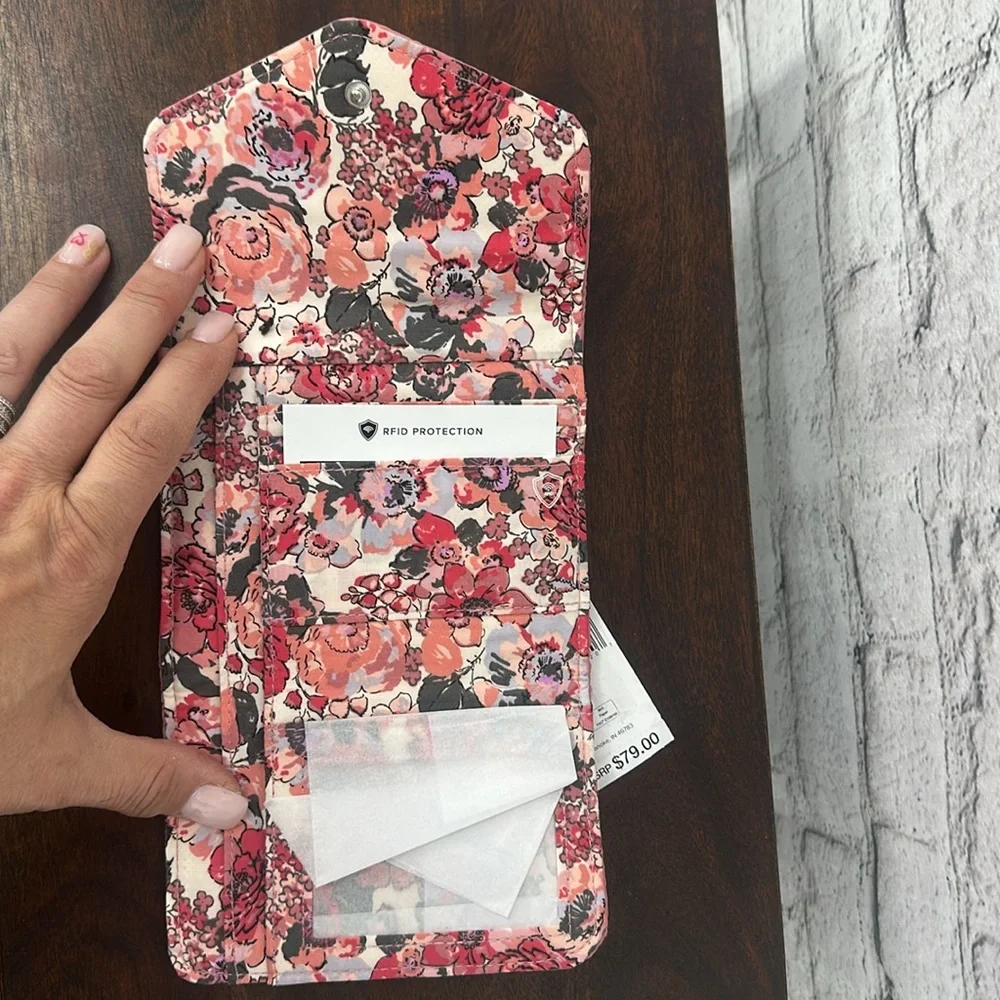 VERA BRADLEY Ultralight RFID Mini Tri-Fold Wallet Snap Closure Strawberry Ice